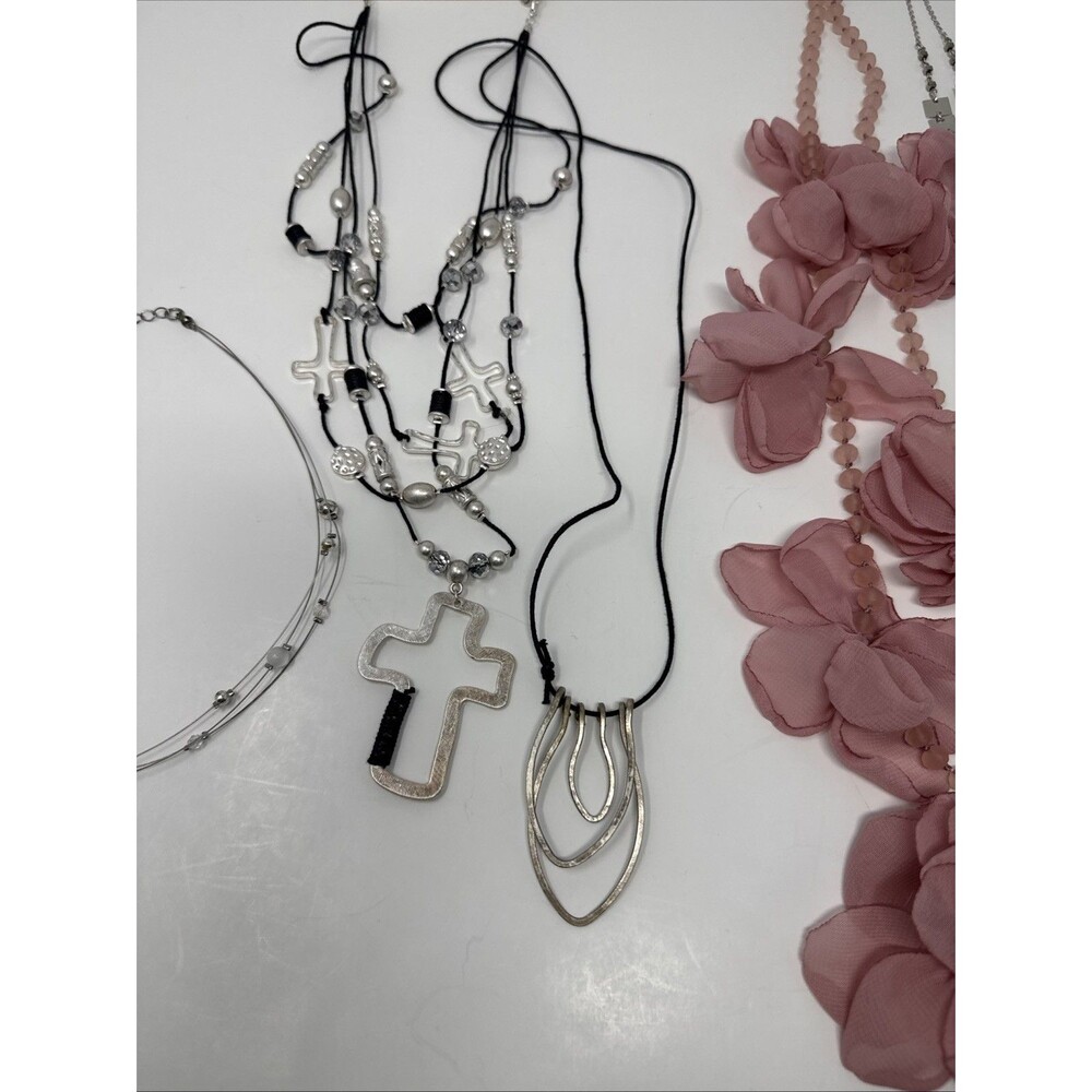 Lot Of 17 Jewelry Necklaces CATO Statement Spring Summer Costume Long Flower - Picture 10 of 16